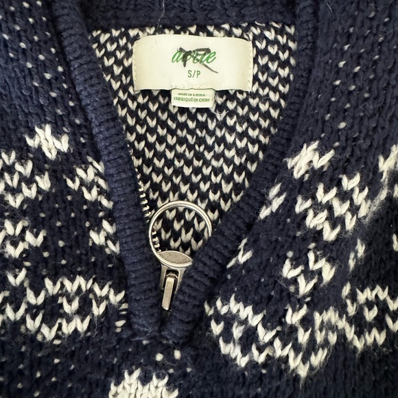 Aerie Festive Feels! Fair Isle Quarter Zip Sweater Navy sz S. Rarely worn - Picture 6 of 8